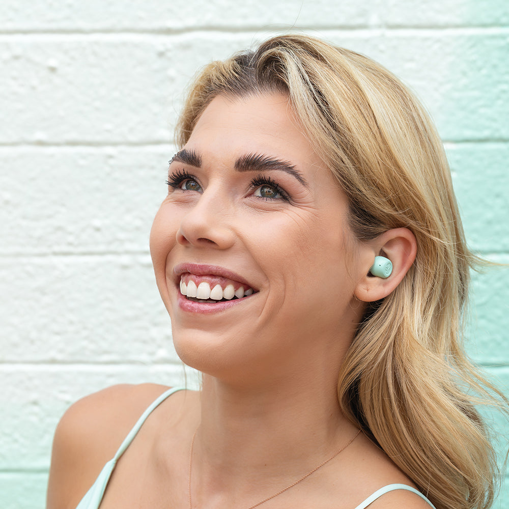 ジェイラブ JLab JBuds Mini イヤホン Bluetooth 寝ながらイヤホン ワイヤレス iPhone 小さいイヤホン ワイヤレスイヤホン マイク付きイヤホン おしゃれ 落ちにくい 痛くない【返品不可商品】 (Mint) Mint