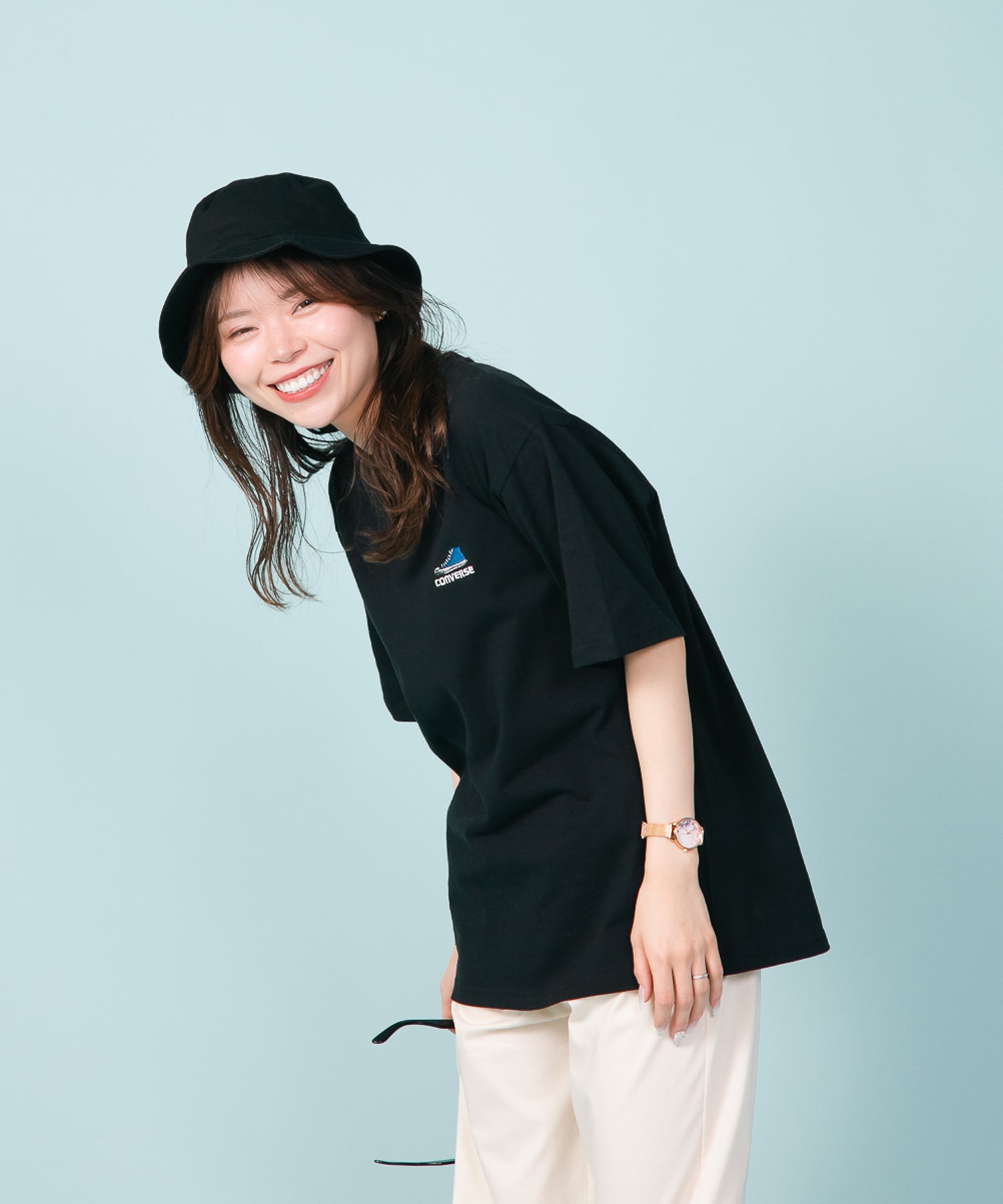 ジーンズメイト JEANS MATE 【CONVERSE】シューズ 刺繍 ワンポイント Tシャツ (オフホワイト) オフホワイト