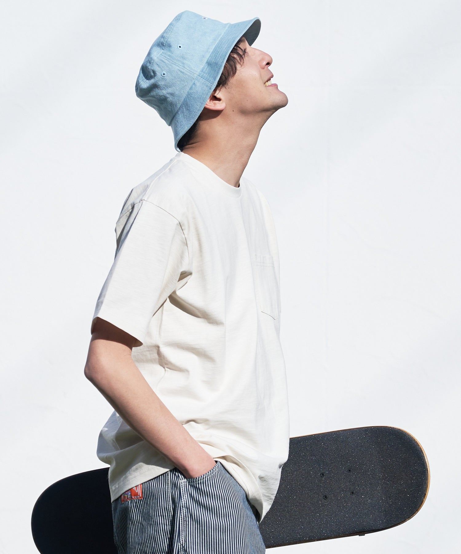 ジーンズメイト JEANS MATE 【ZEROSTAIN】着るだけで 汗染み対策 スラブ生地 胸ポケット付き クルーネックT 定番の 丸首 (アイボリー) アイボリー