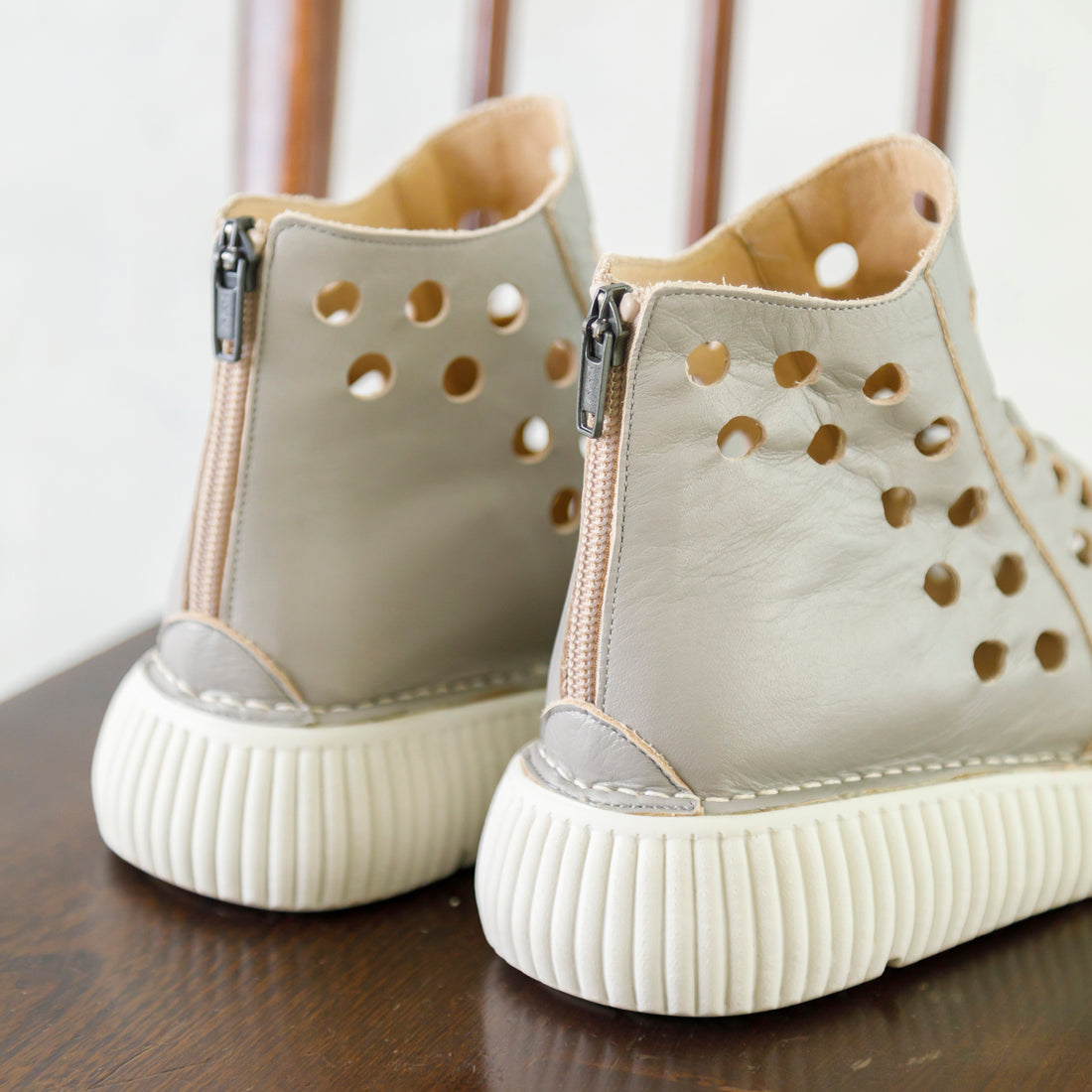 ジェイエス ハートレーベル JS Heartlavel ボリュームソール 本革 パンチング シューズ