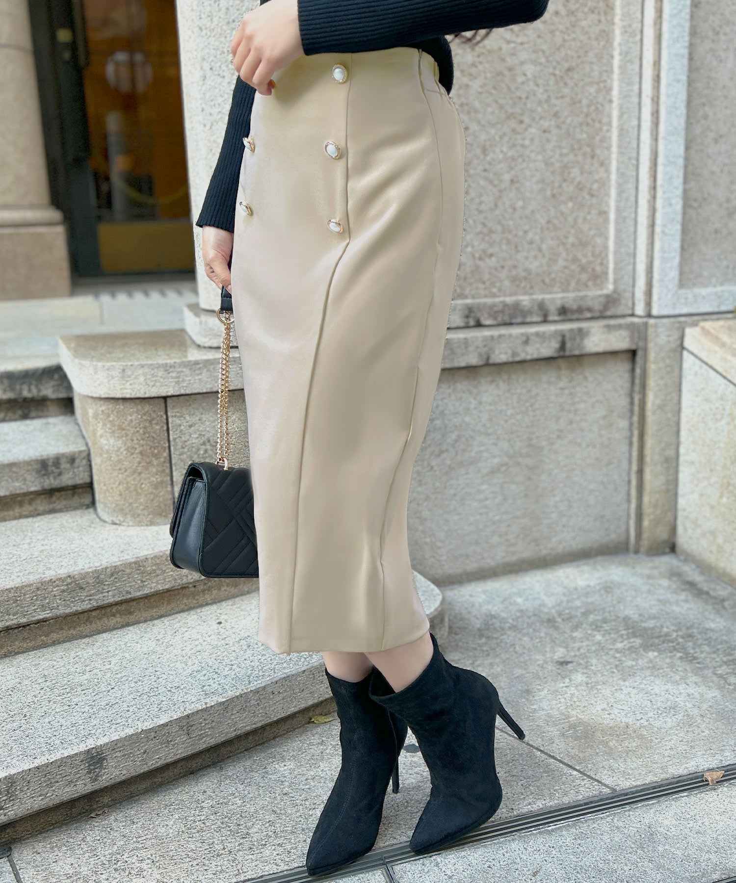JULIA BOUTIQUE Long length tight skirt with pearl buttons/22077