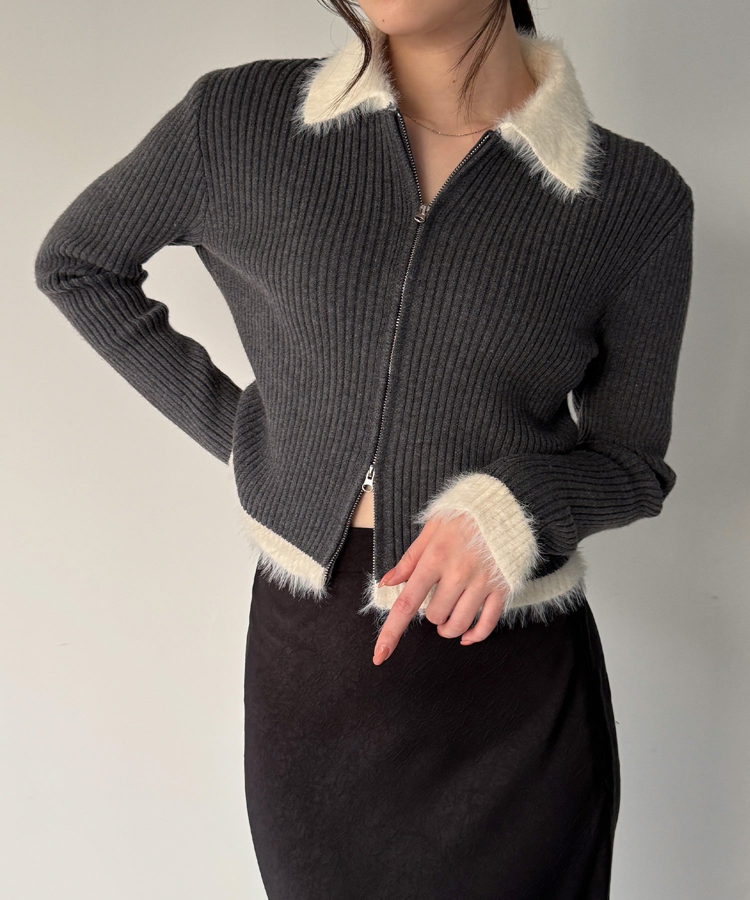 ジュノア JUNOAH バイカラーシャギーダブルジップニット (チャコール) チャコール