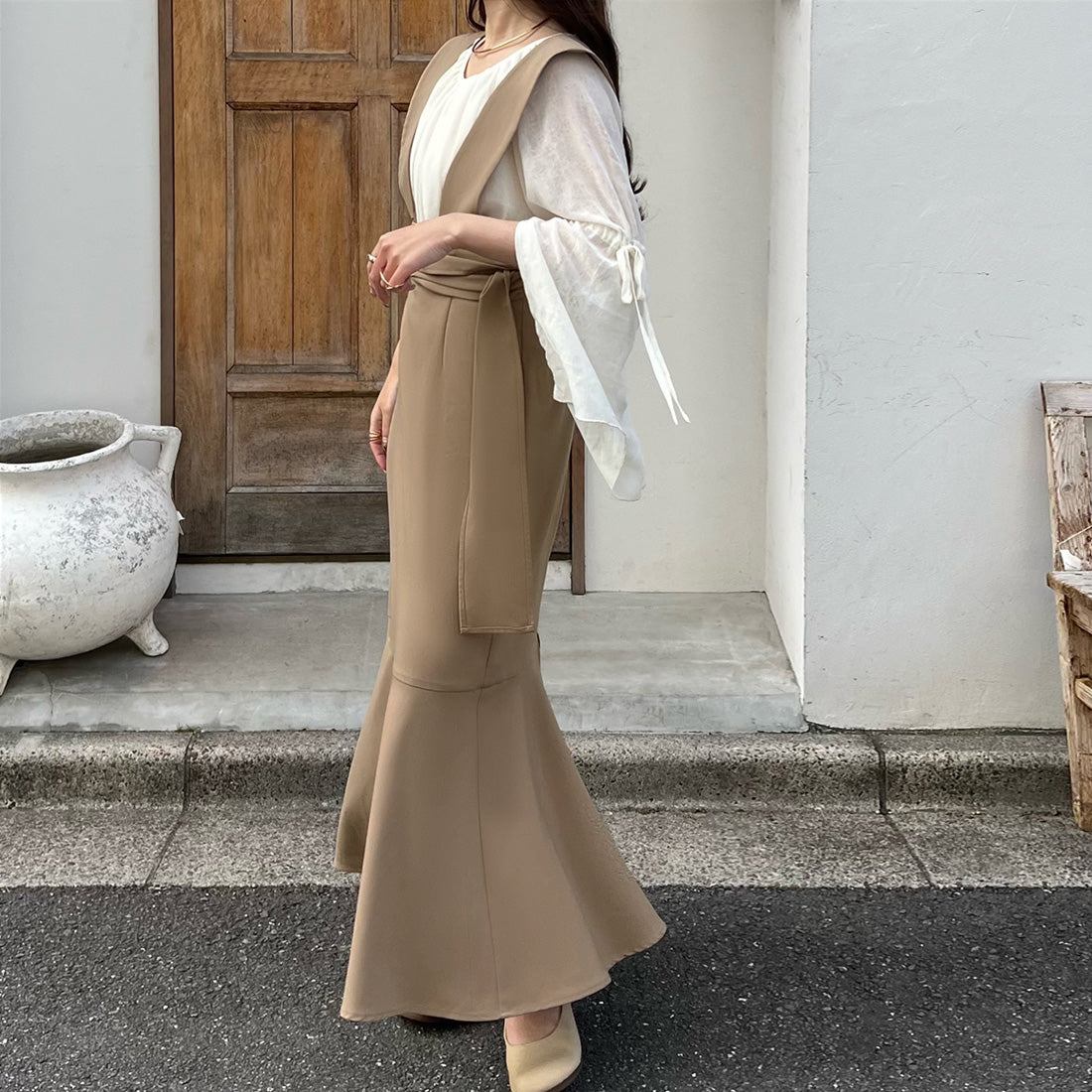 ジュノア JUNOAH ツイストリボンサスペンダーマーメイドスカート