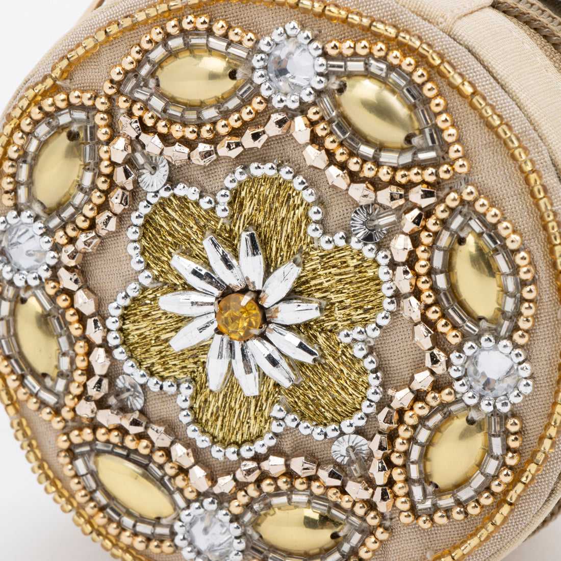 カンカン KANKAN ビーズ刺繍ラウンドケース (ベージュ) ベージュ