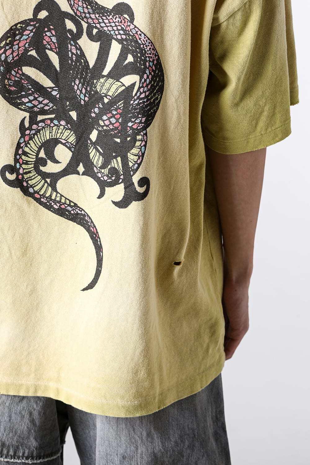 カミヤ KAMIYA “KMY-SNAKE” Distressed Tee (YELLOW) YELLOW