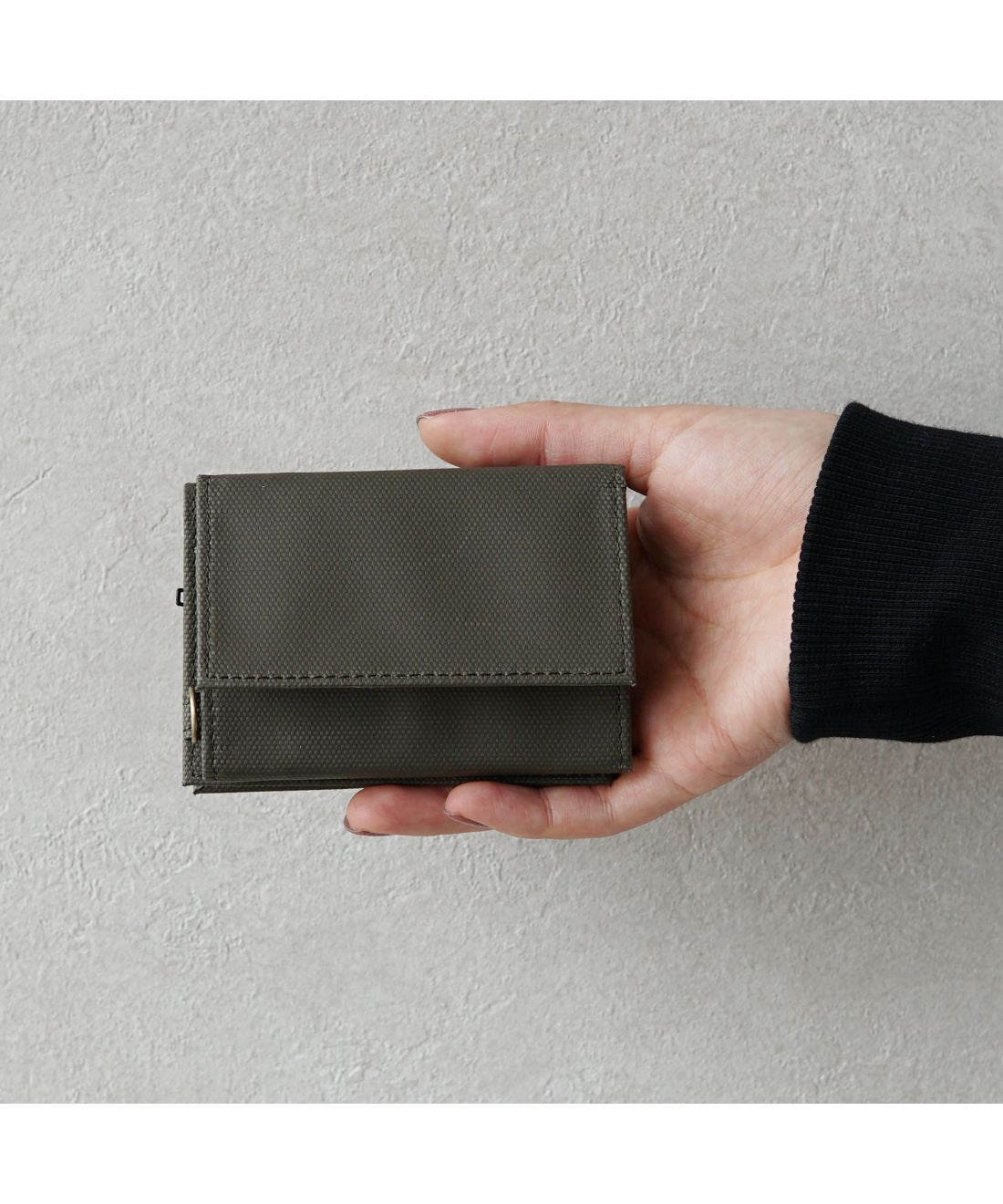 ホリデーエーエム Holiday A.M. ネックウォレット 財布 コインケース ショルダー ウォレット 三つ折り財布 ネックポーチ ターポリン (BLACK) BLACK