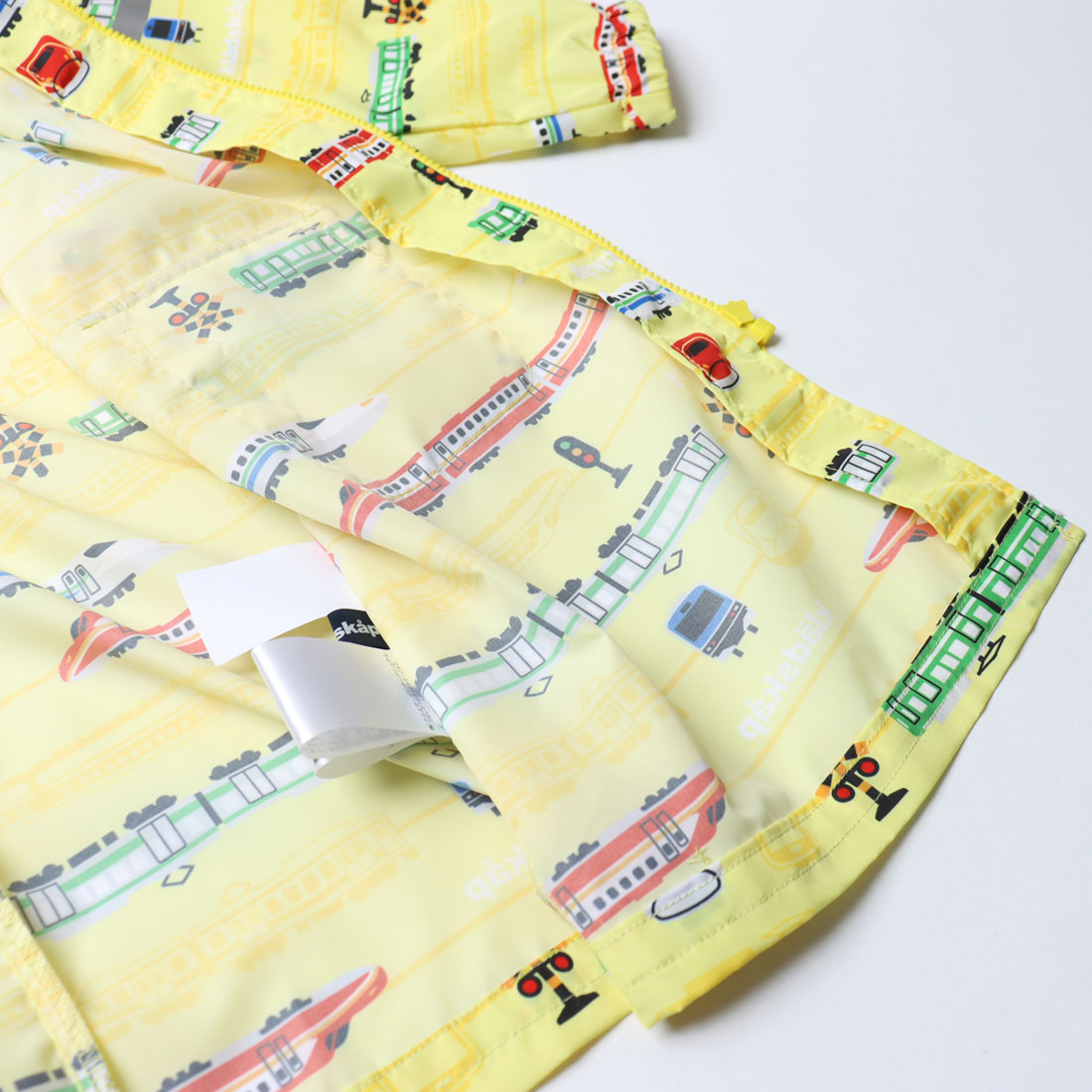 クレードスコープ kladskap 総柄レインコート