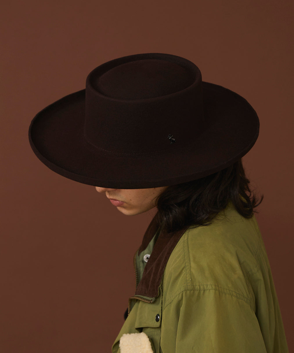 アース arth arth Long EdgeUp Porkpie (LT BEIGE (95)) LT BEIGE (95)