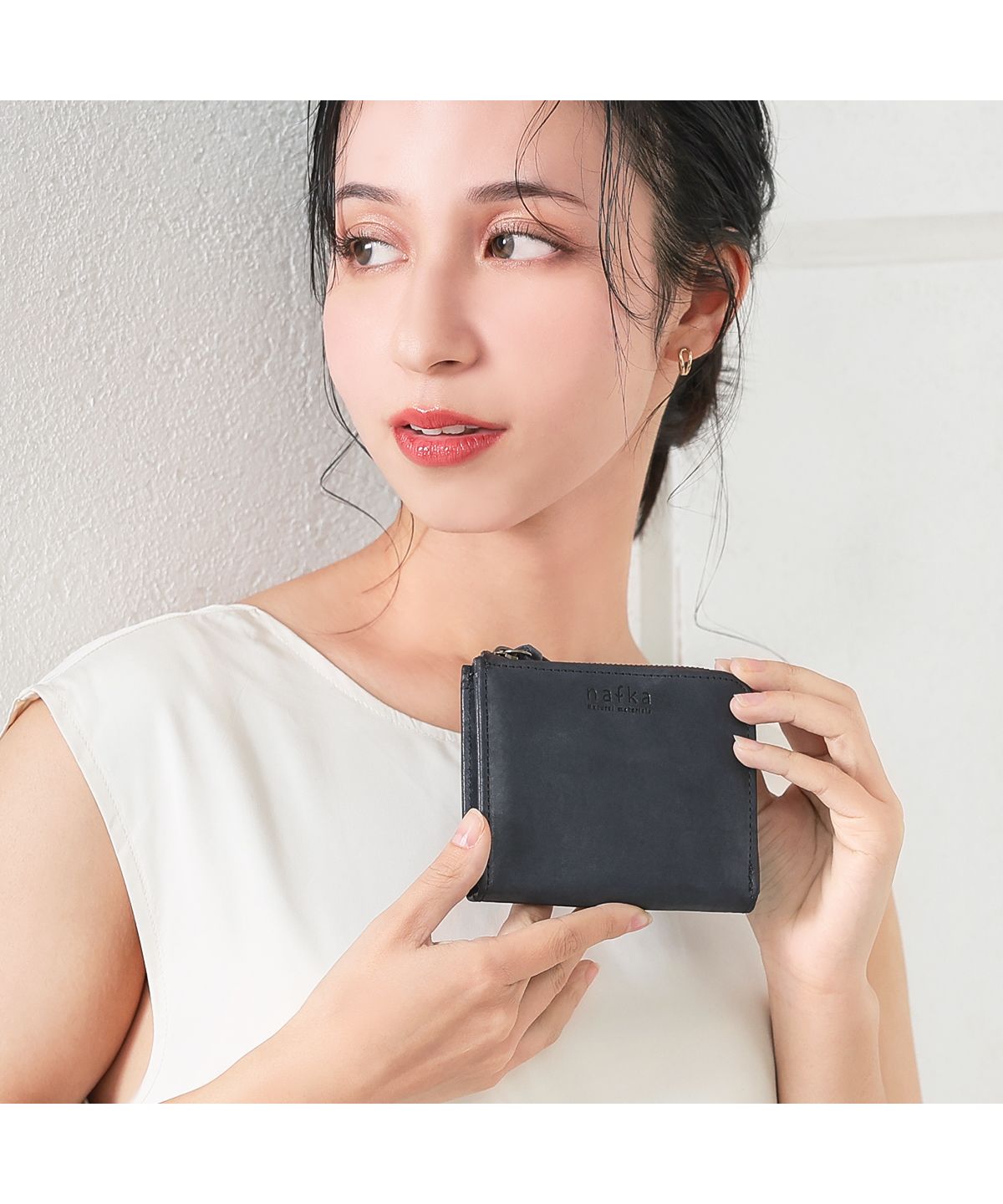 ナフカ nafka 財布 レディース 二つ折り コンパクト 薄い 薄型 スリム 小さい L字ファスナー 本革 牛革 モストロレザー 日本製 シンプル ナチュラル かわいい おしゃれ