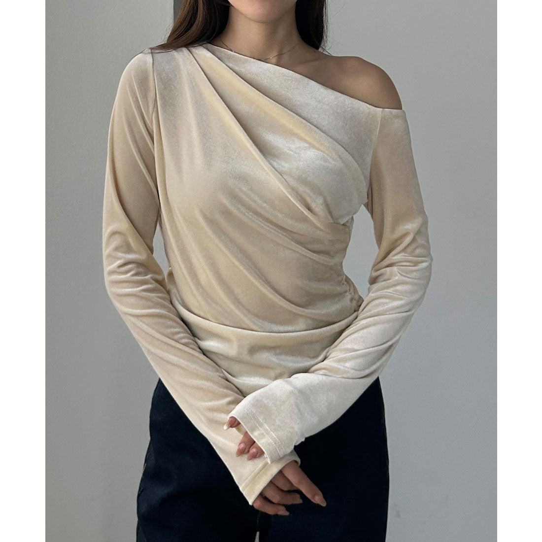 ルエレ Louere Louere ワンショルドレープベロアトップス (ライトベージュ) ライトベージュ