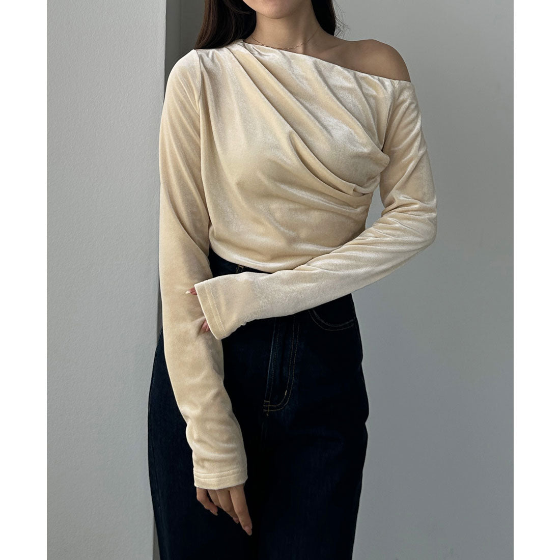 ルエレ Louere Louere ワンショルドレープベロアトップス (ライトベージュ) ライトベージュ