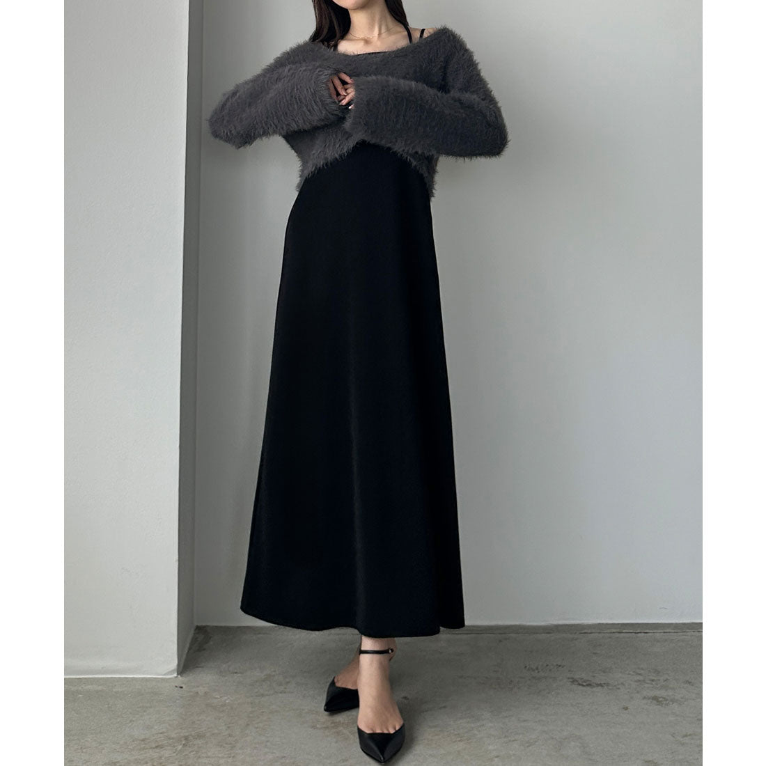 ルエレ Louere Louere シャギーショートニット+セミフレアキャミワンピースSET (ブラック) ブラック