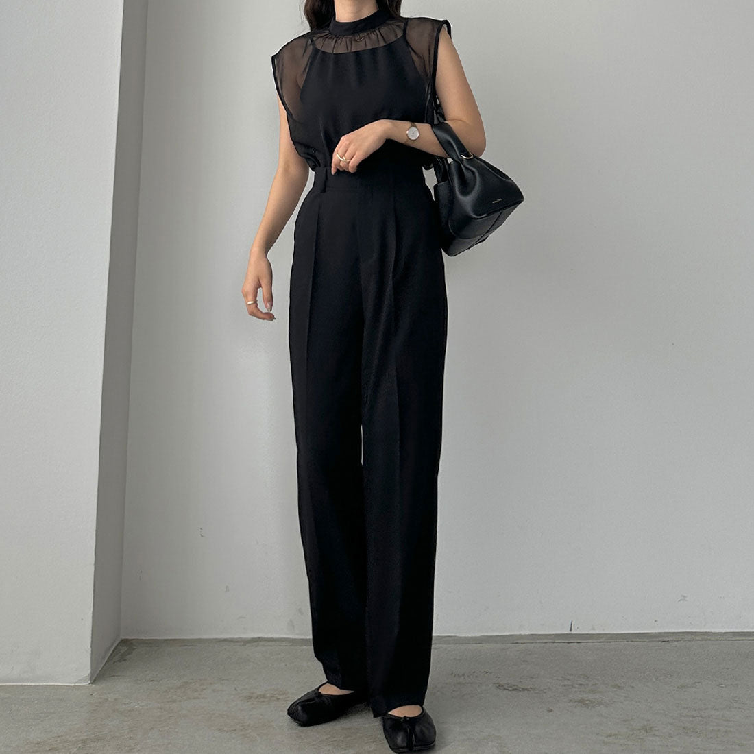 Louere One-tuck basic slacks