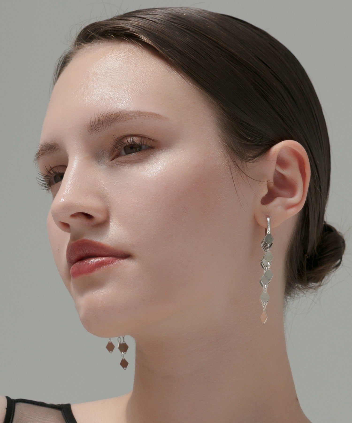 レジャ Leja ダイヤモチーフロングピアス結婚式 パーティー 成人式 二次会 同窓会 お呼ばれ オケージョン20代 30代 40代 (SILVER) SILVER