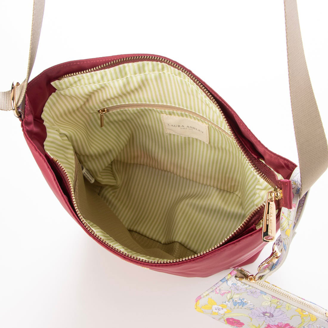 ローラ アシュレイ LAURA ASHLEY ナイロンショルダーバッグ 6.5L A5 (06.ボルドー) 06.ボルドー