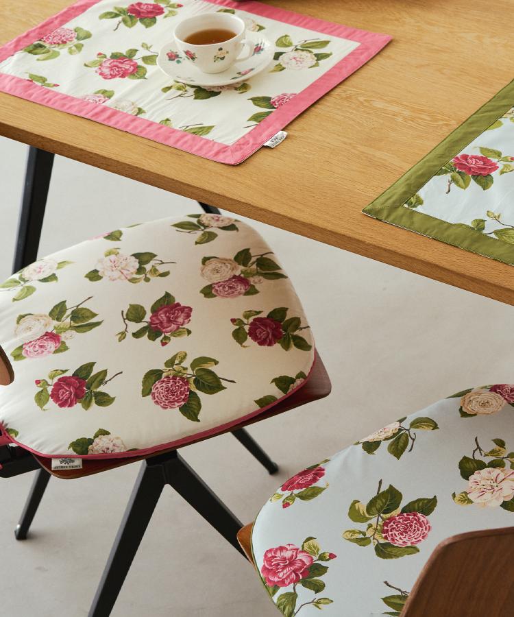ローラ アシュレイ LAURA ASHLEY カミール柄 シートクッション (アイボリー(104)) アイボリー(104)