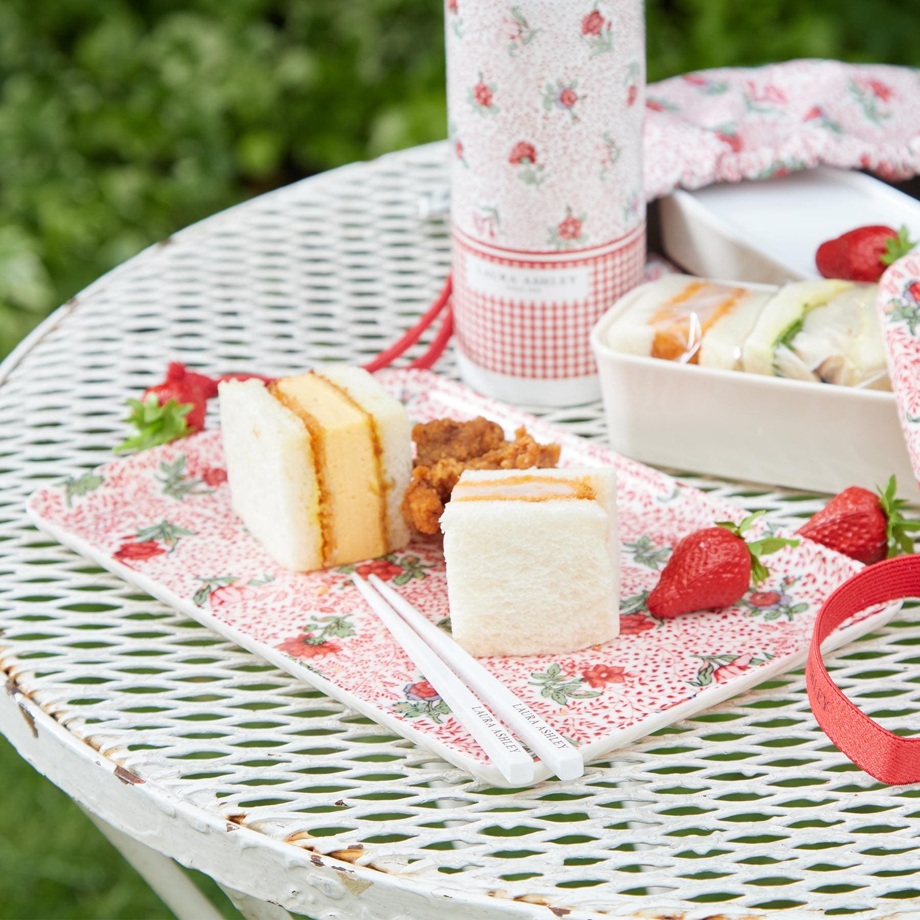 ローラ アシュレイ LAURA ASHLEY ファブリック トレイ S (レッド(163)) レッド(163)