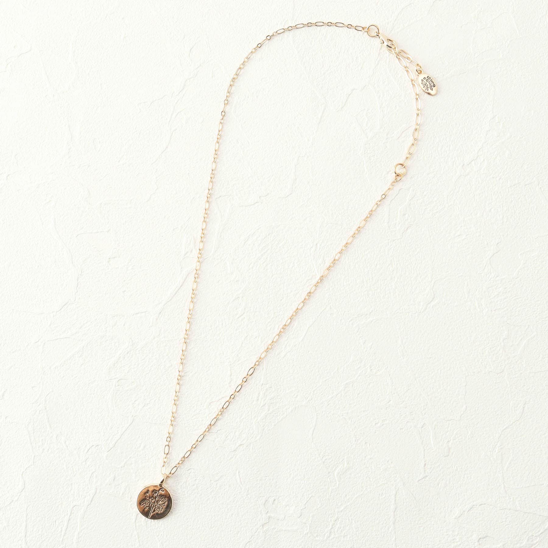 ローラ アシュレイ LAURA ASHLEY アスター“LOVE”ペンダント (ゴールド(007)) ゴールド(007)