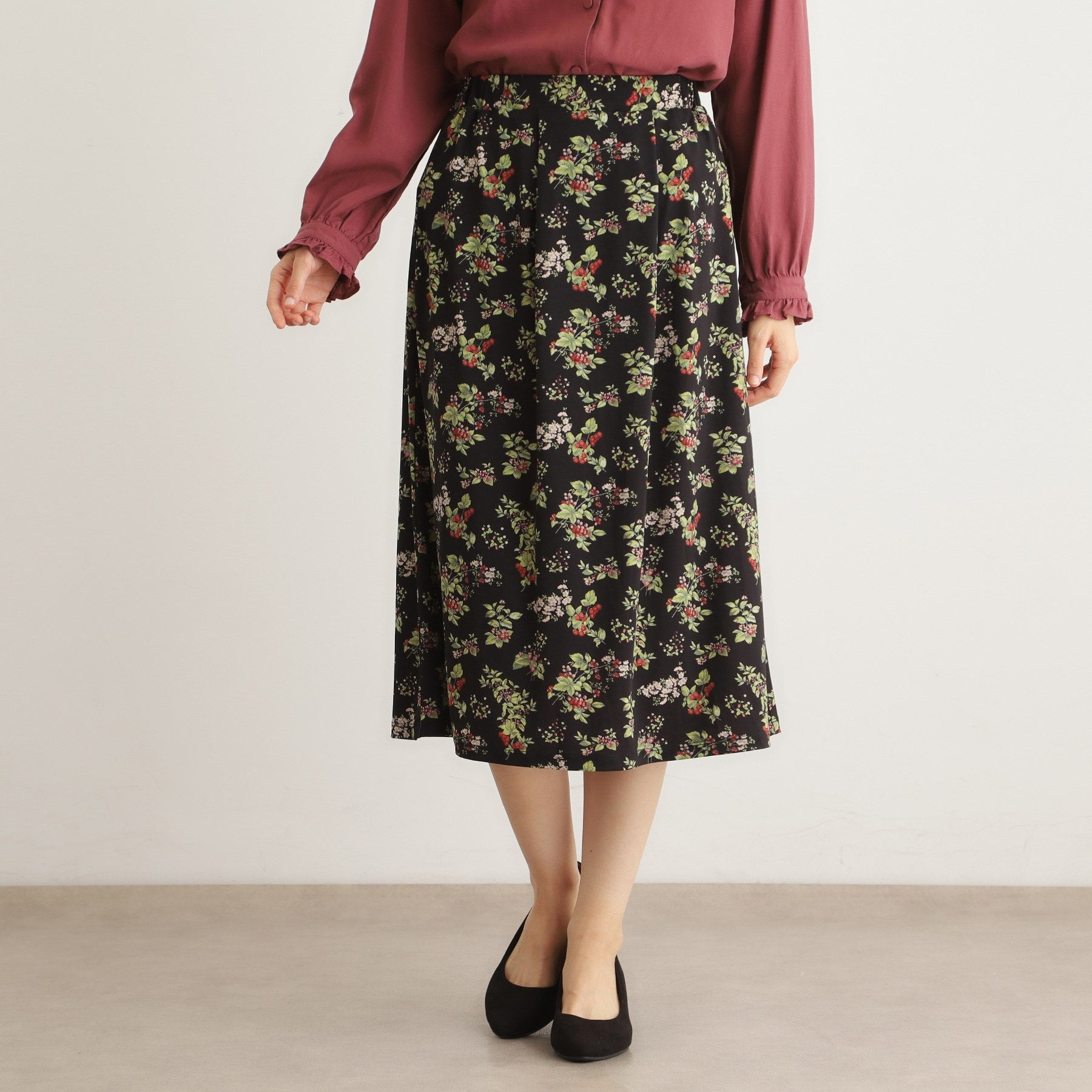 ローラ アシュレイ LAURA ASHLEY 【洗える/ジャージ素材/同柄アイテムあり】ベリーズ スペースド柄スカート (ブラック(119)) ブラック(119)