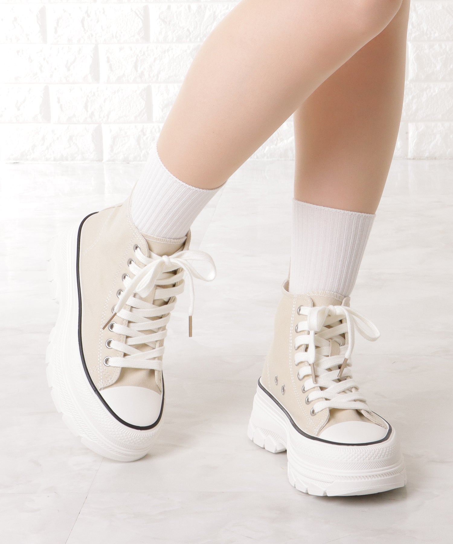 レースレディース Lace Ladies ハイカット 厚底 レースアップ キャンバス スニーカー (ブラック) ブラック