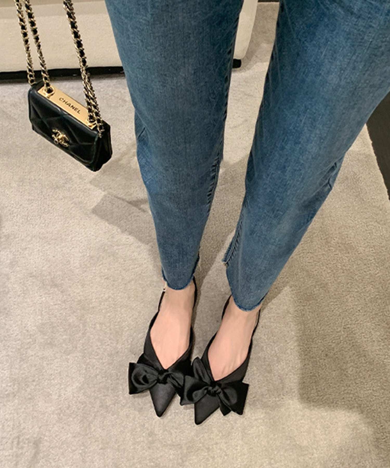 レースレディース Lace Ladies フェイクレザー バックストラップ リボン付き ポインテッド サンダル (グレー) グレー