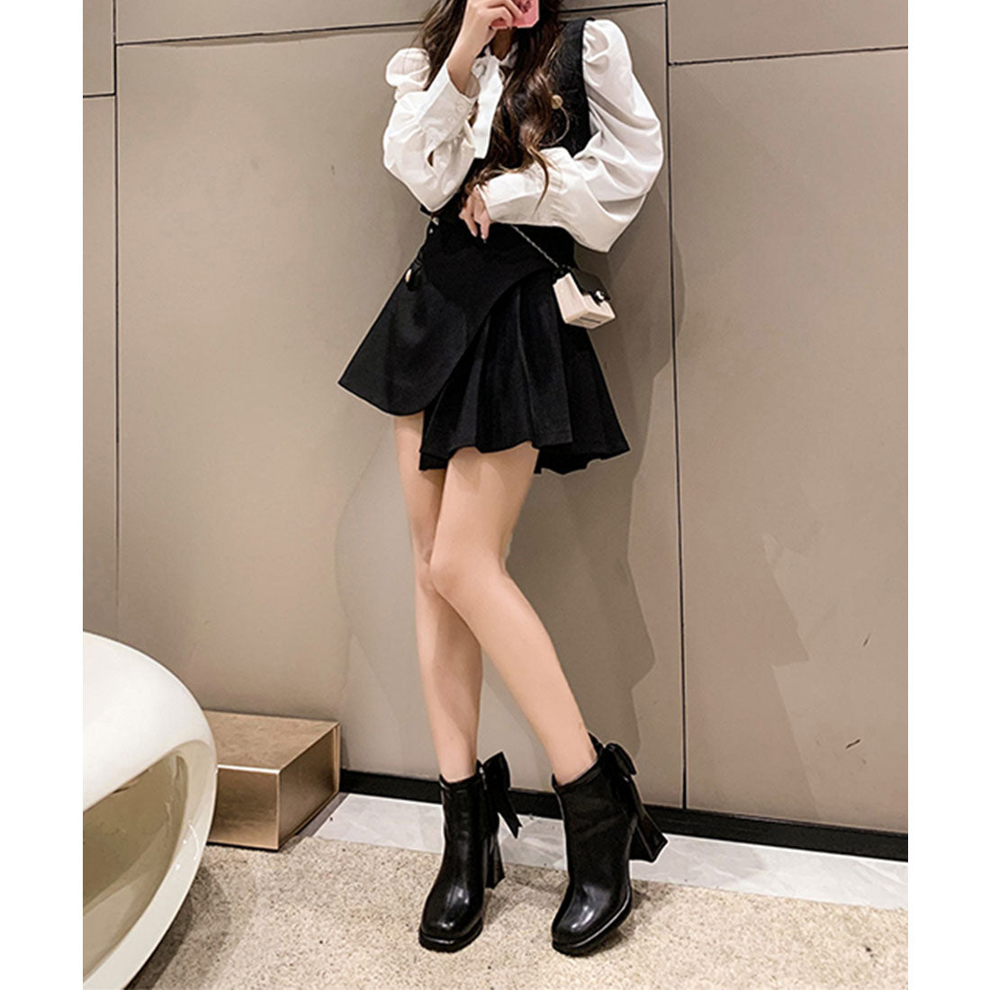 レースレディース Lace Ladies バック リボン チャンキー ショート ブーツ (ブラック) ブラック
