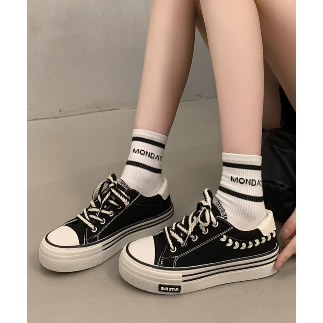 レースレディース Lace Ladies サイド 刺繍 配色 ライン スニーカー (ブラック) ブラック