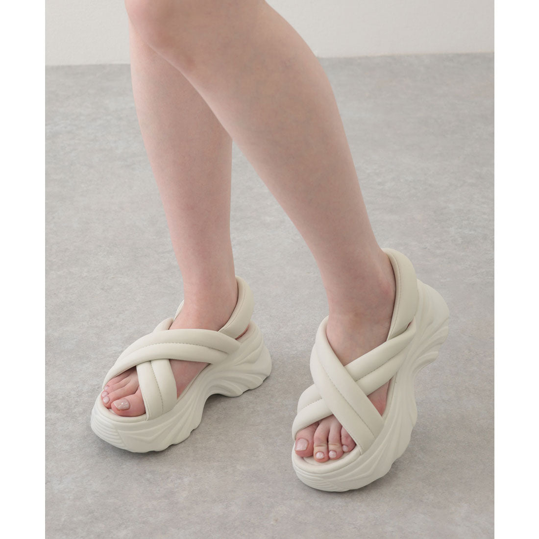 レースレディース Lace Ladies クロス ストラップ 厚底 パデット サンダル (グレー) グレー