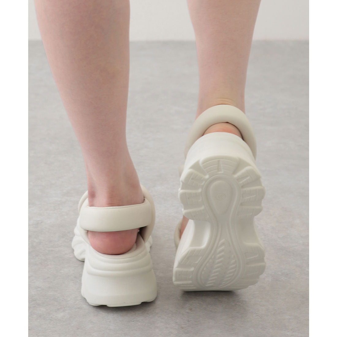 レースレディース Lace Ladies クロス ストラップ 厚底 パデット サンダル (グレー) グレー