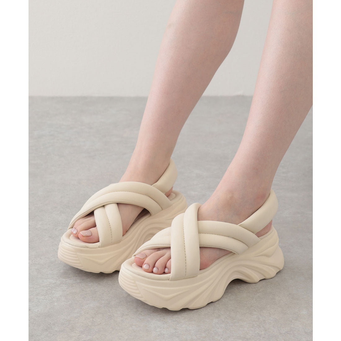 レースレディース Lace Ladies クロス ストラップ 厚底 パデット サンダル (アイボリー) アイボリー