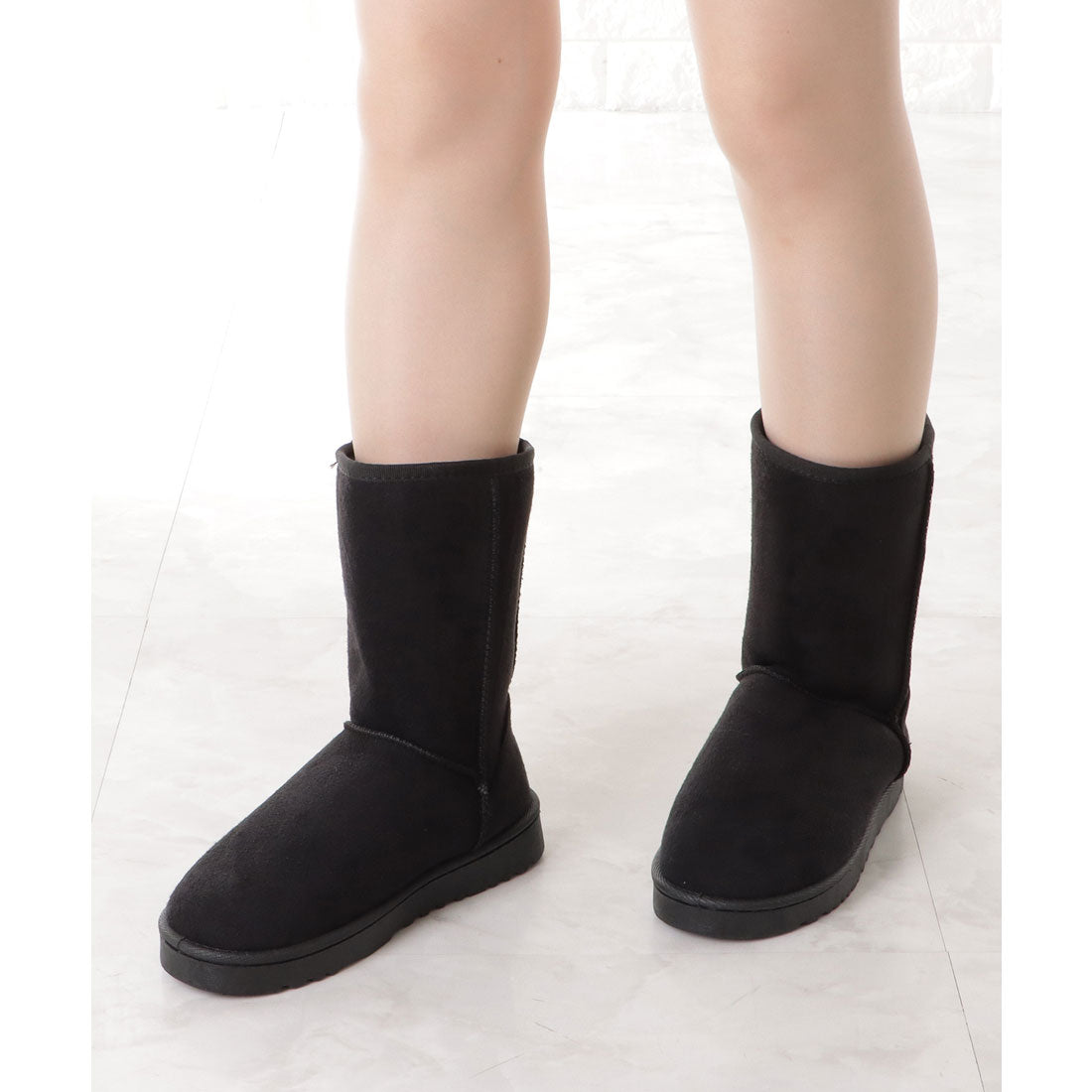 レースレディース Lace Ladies ムートン風ボアフラットショートブーツ (ブラック) ブラック