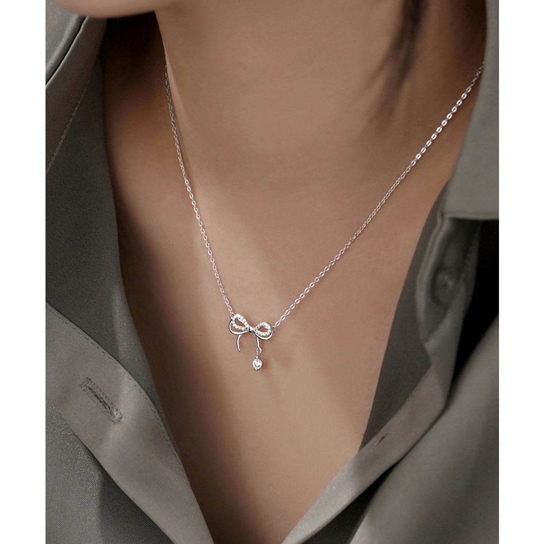 レースレディース Lace Ladies ビジュー付き ダブル リボン チェーン ネックレス (シルバー) シルバー
