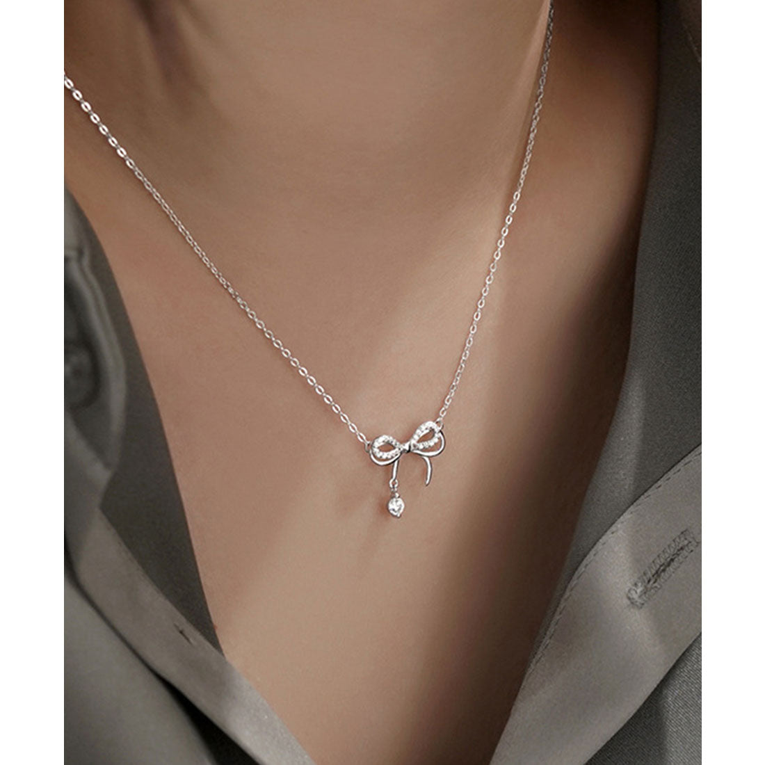 レースレディース Lace Ladies ビジュー付き ダブル リボン チェーン ネックレス (シルバー) シルバー