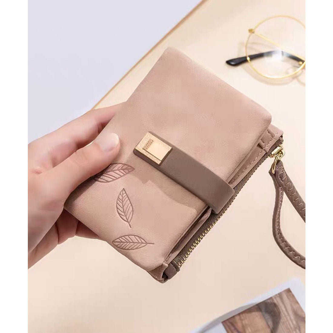 レースレディース Lace Ladies ストラップ付き スエード調 リーフ柄 二つ折り 財布