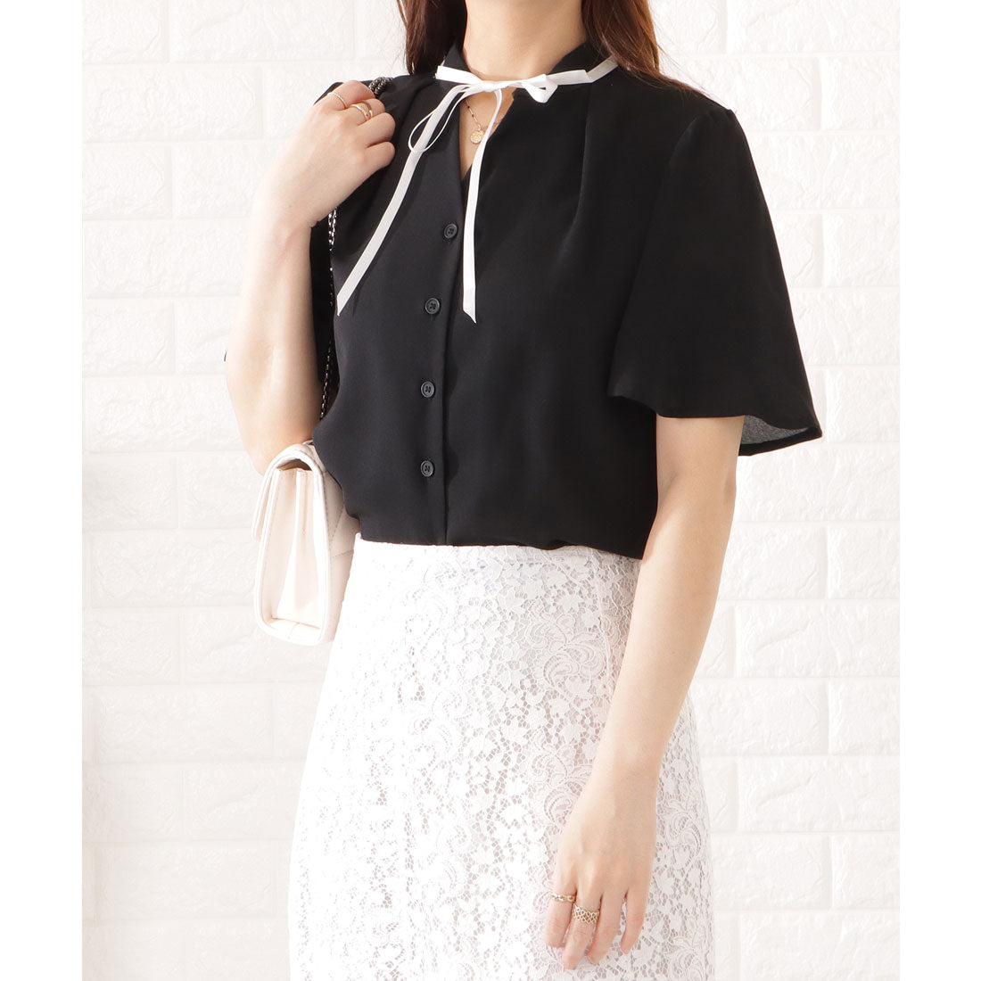 レースレディース Lace Ladies タック入り半袖ボタンブラウス