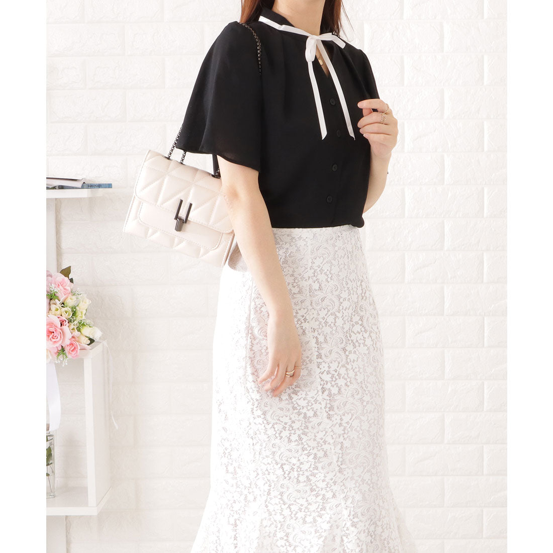 レースレディース Lace Ladies タック入り半袖ボタンブラウス