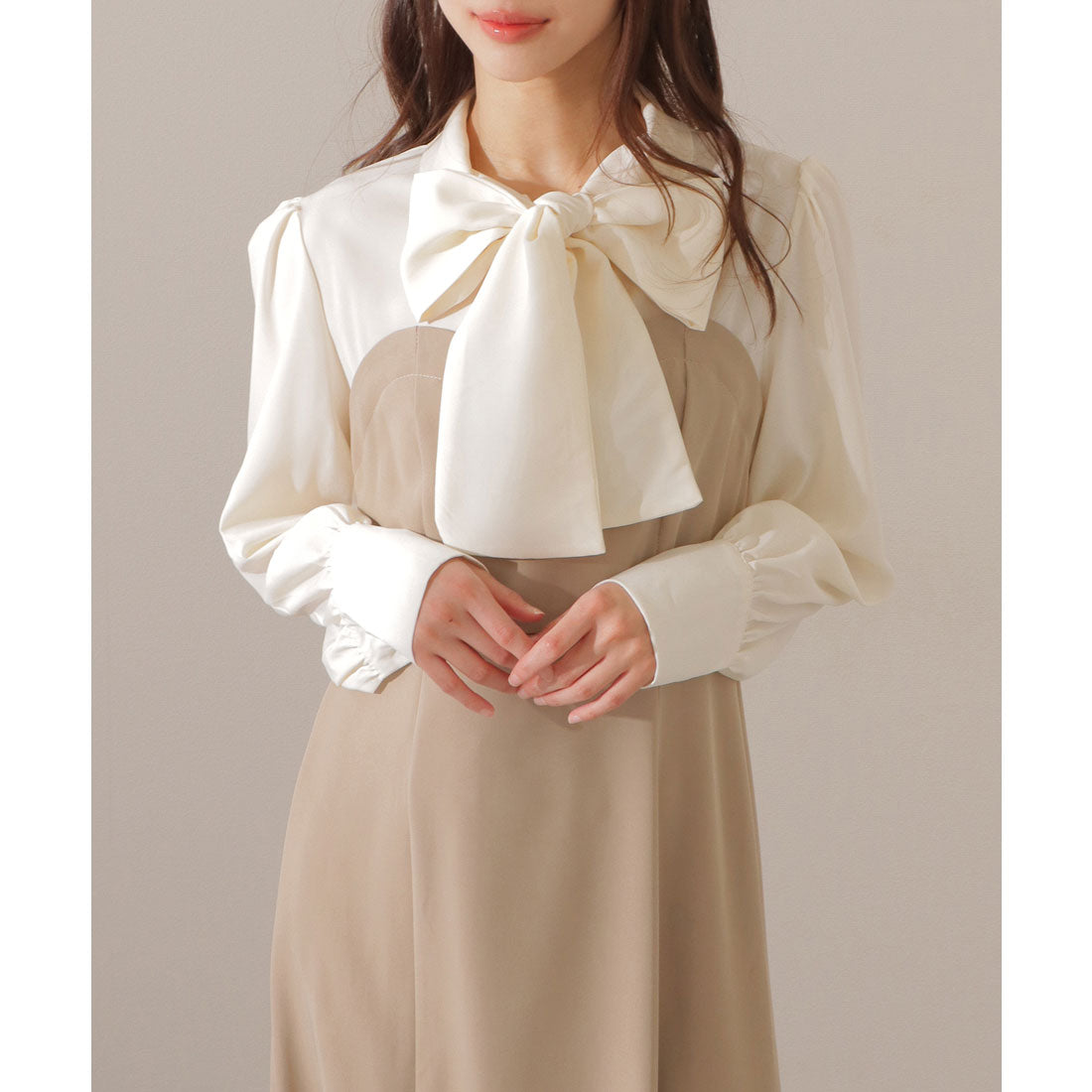 レースレディース Lace Ladies ボウタイ付き ハートネック ドッキング マキシ ワンピース (グレージュ) グレージュ