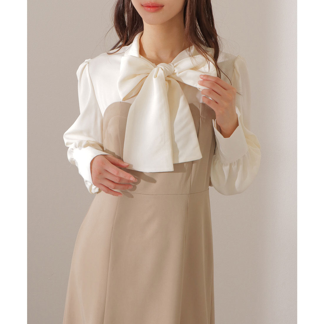 レースレディース Lace Ladies ボウタイ付き ハートネック ドッキング マキシ ワンピース (グレージュ) グレージュ