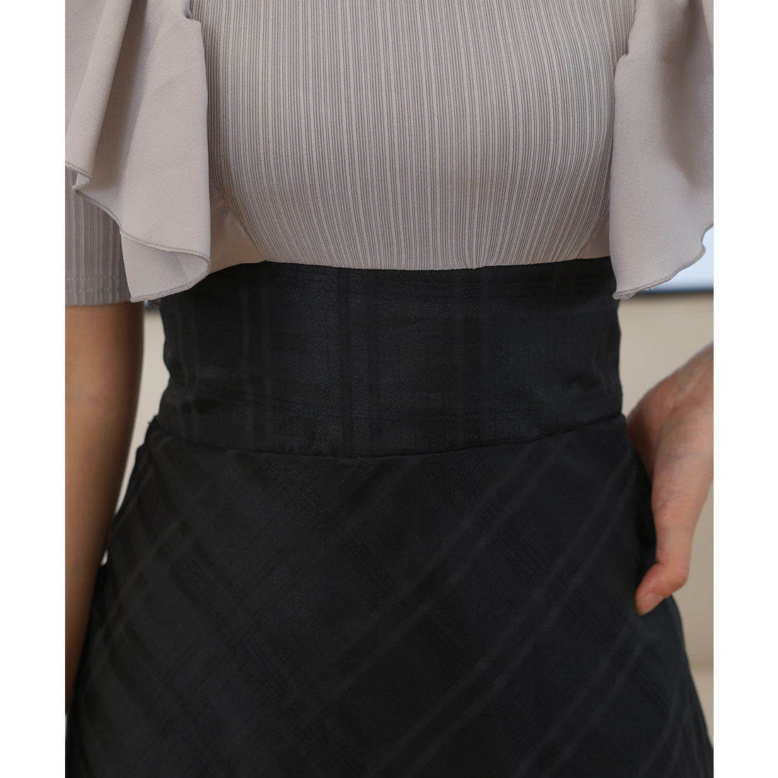 レースレディース Lace Ladies ショルダー フリル シアー チェック ドッキング ワンピース (ブラック) ブラック