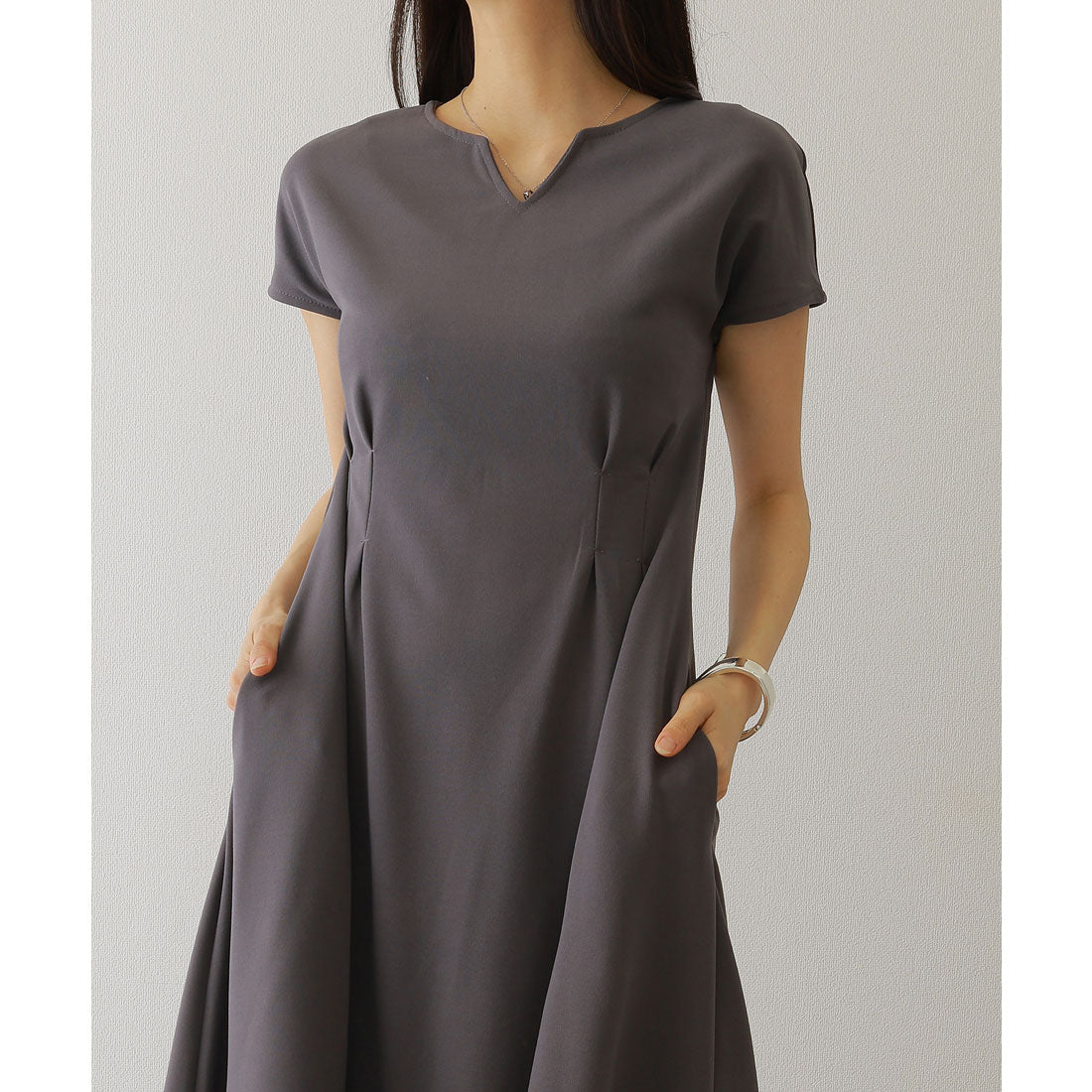 レースレディース Lace Ladies キーネック ウエスト タック 半袖 マキシ ワンピース (チャコールグレー) チャコールグレー