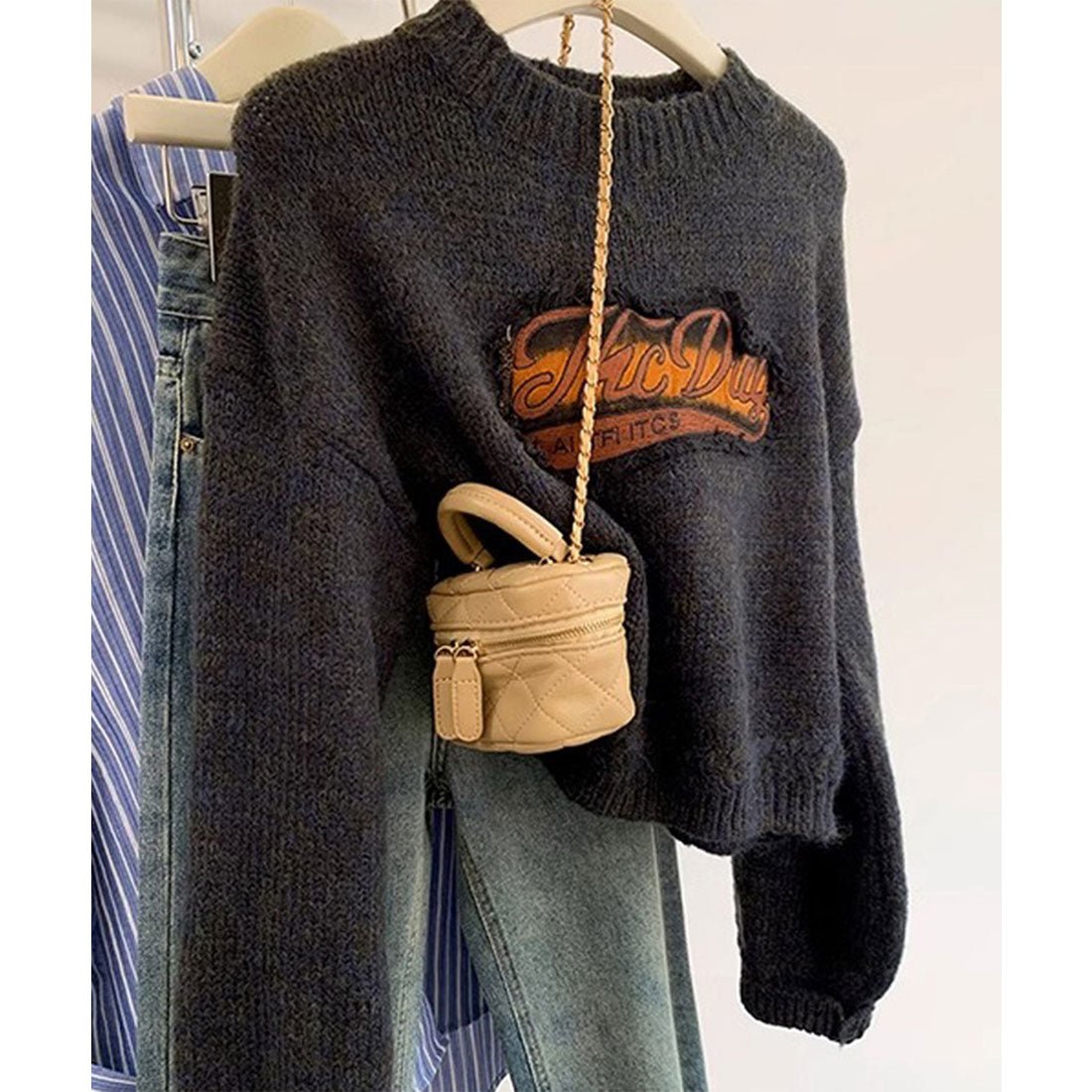 レースレディース Lace Ladies クルーネック パッチワーク ロゴ ニット プルオーバー (ダークグレー) ダークグレー