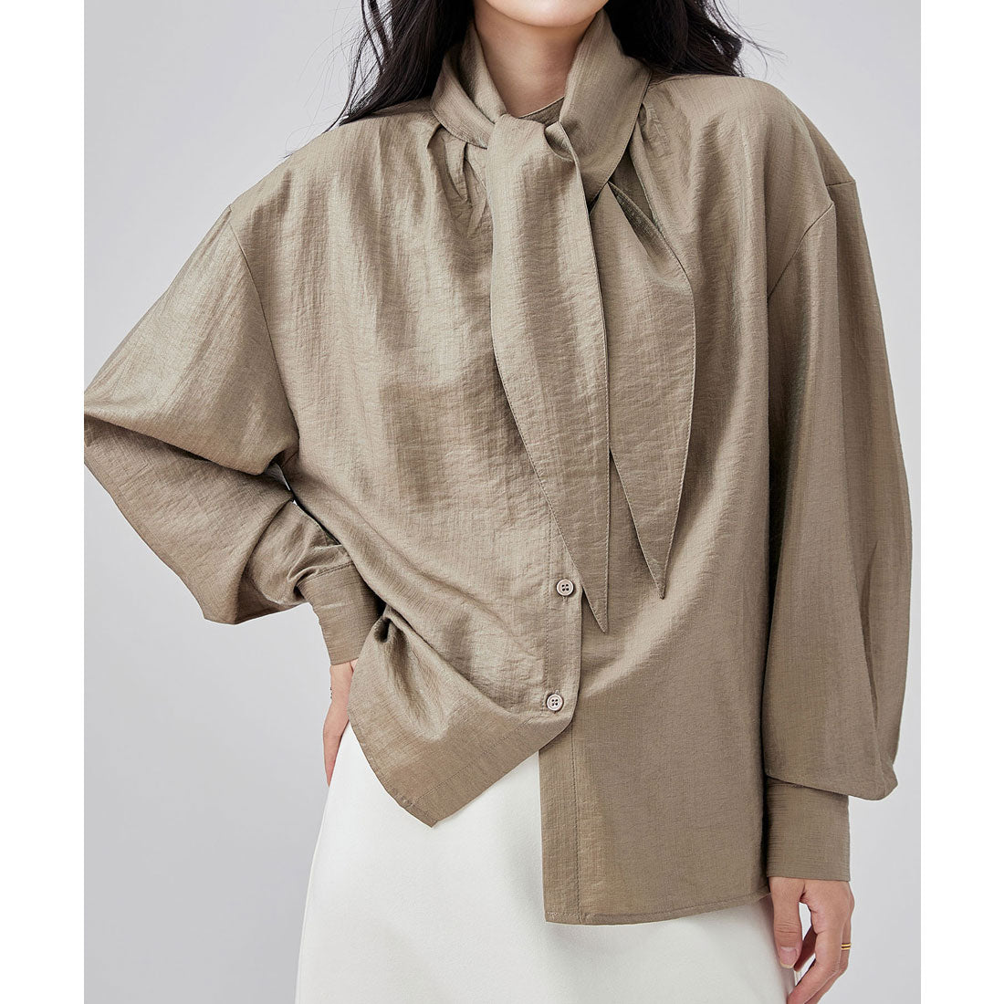 レースレディース Lace Ladies ボウタイ付き フロント ボタン 長袖 ブラウス (グレージュ) グレージュ