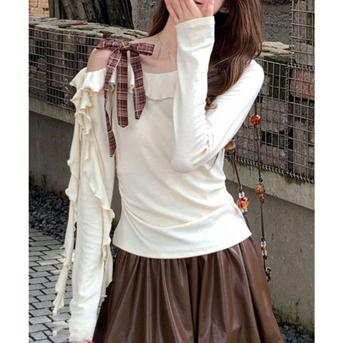 レースレディース Lace Ladies チェック柄 ストラップ リボン付き フリル トップス (アイボリー) アイボリー