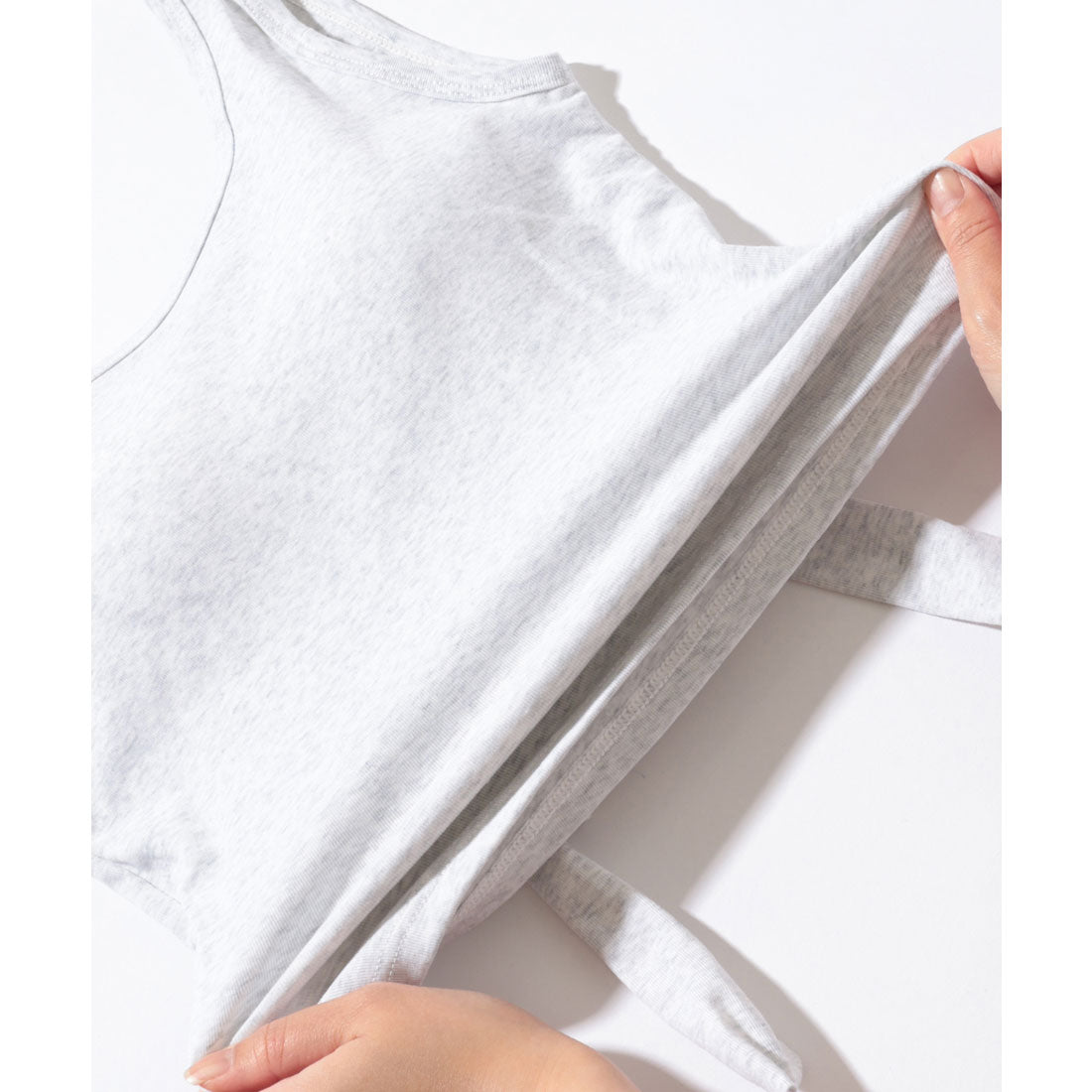 レースレディース Lace Ladies Vバック リボン付き カップ付き ノースリーブ タンクトップ (ホワイト) ホワイト