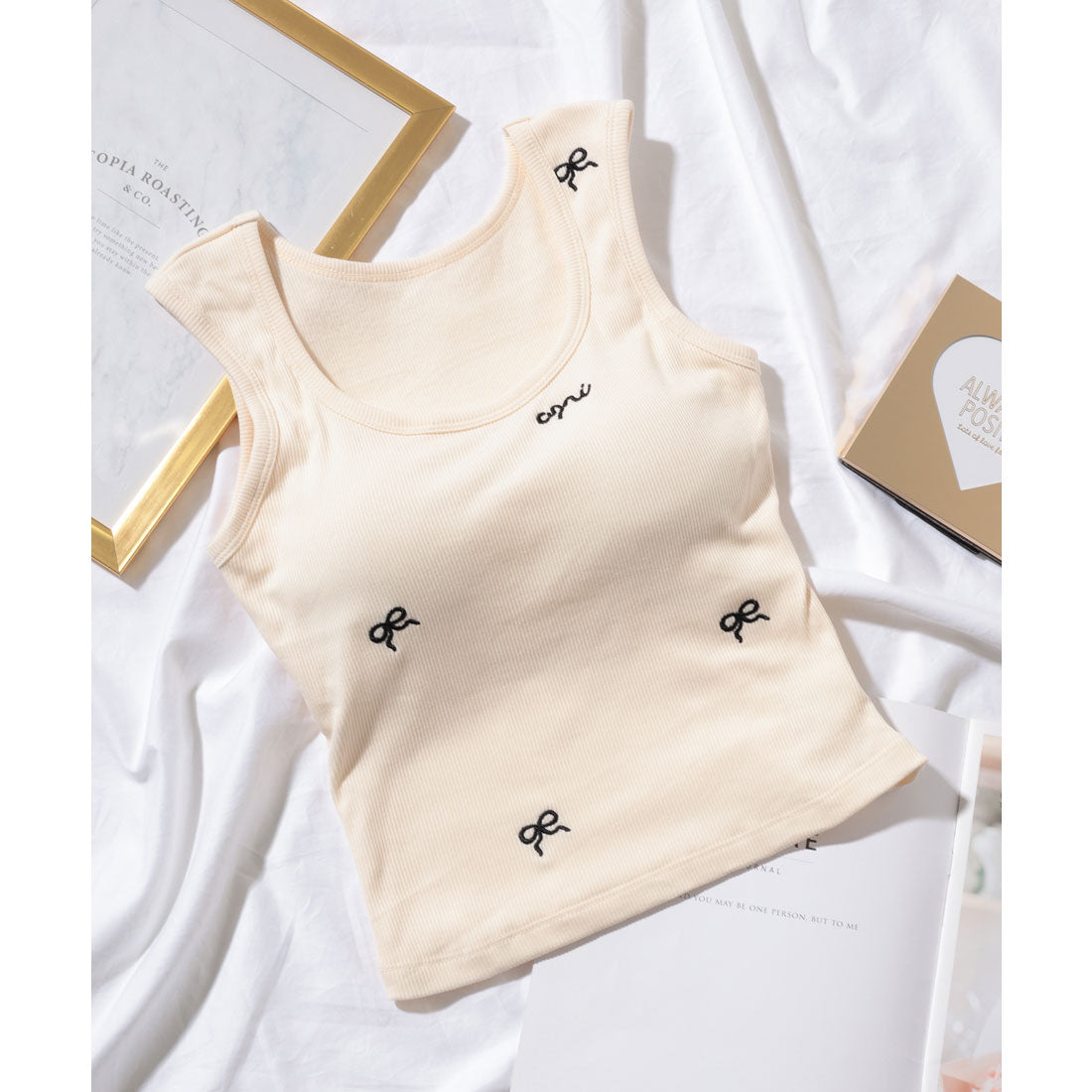 レースレディース Lace Ladies メニー リボン 刺繍 カップ付き タンクトップ (ブラック) ブラック