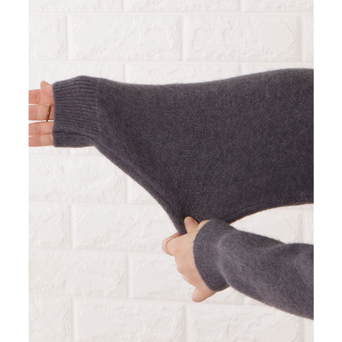 レースレディース Lace Ladies ラウンド裾スリットロングニットプルオーバー (グレー) グレー