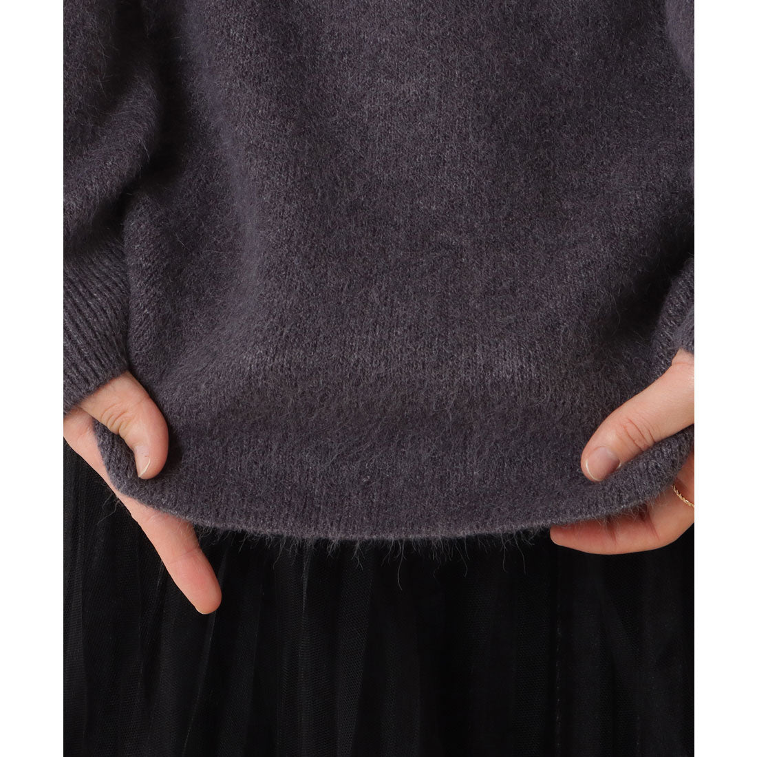 レースレディース Lace Ladies ラウンド裾スリットロングニットプルオーバー (グレー) グレー