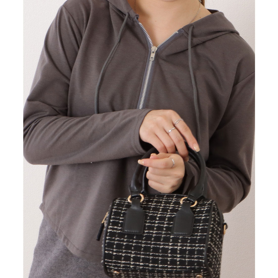 レースレディース Lace Ladies ラウンド裾コンパクトフーデットプルオーバー (グレー) グレー