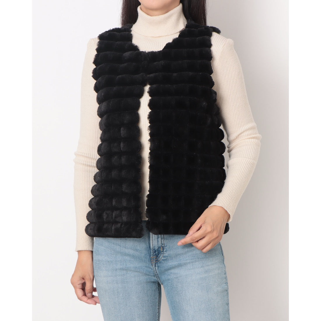 ラリベルテ Laliberte フェイクファーベスト (クロ) クロ