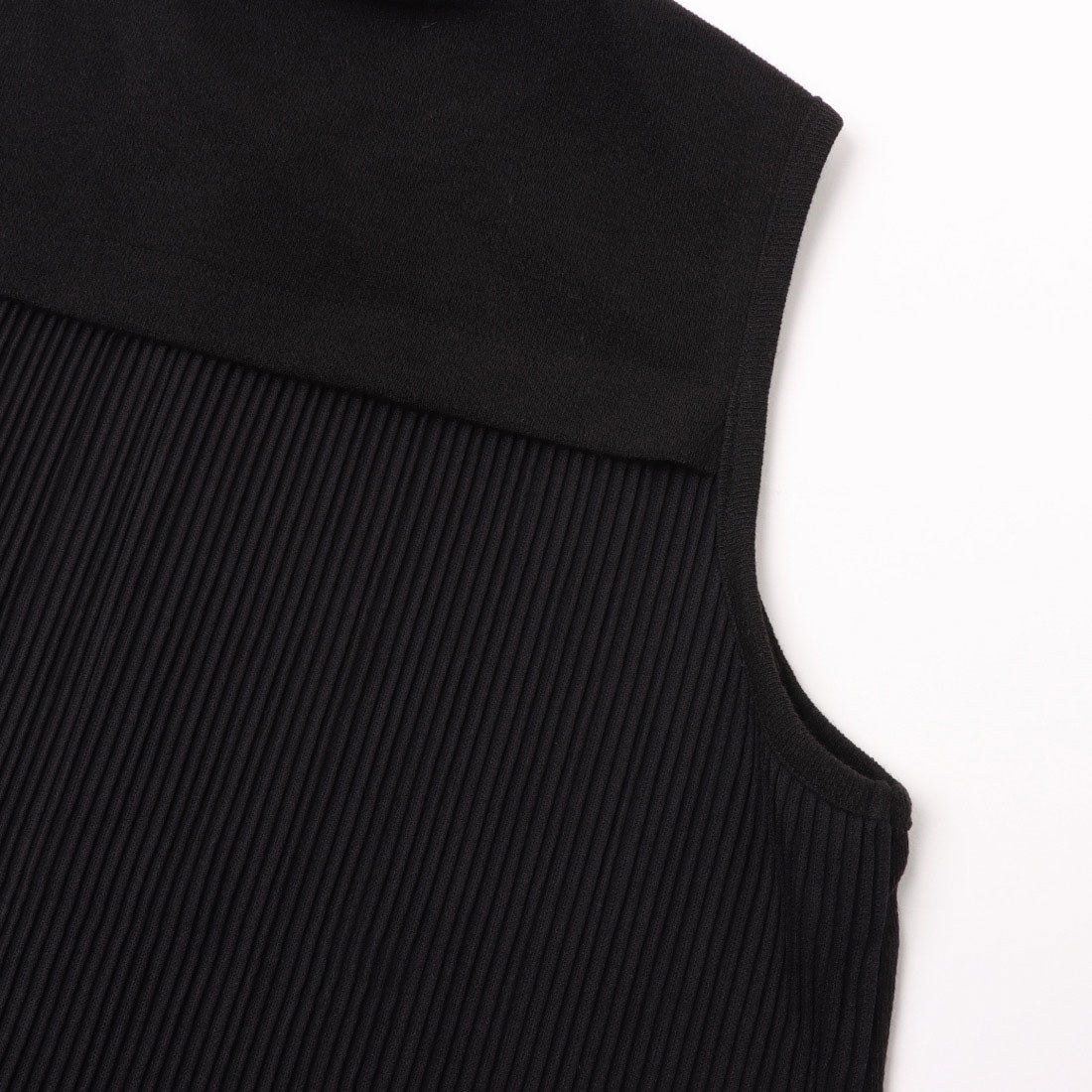 ラリベルテ Laliberte 無地×ストライププリーツニットロングジレ (クロ) クロ